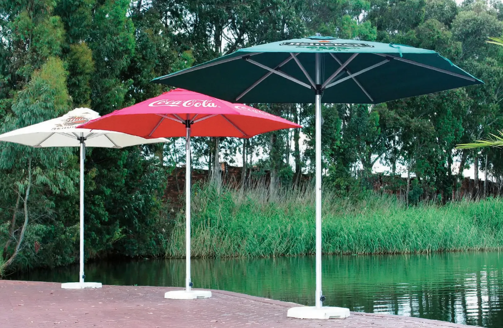 Custom Branded Umbrellas – Centre Pole 1